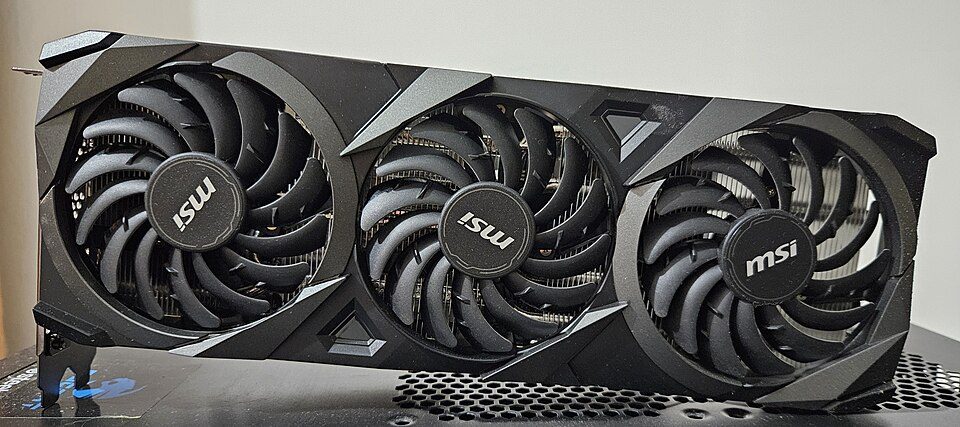 NVIDIA GeForce RTX 3070 を搭載したグラフィックボード製品の写真