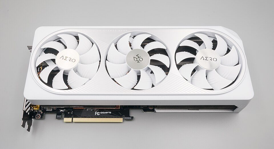 NVIDIA GeForce RTX 4070 を搭載したグラフィックボード製品の写真